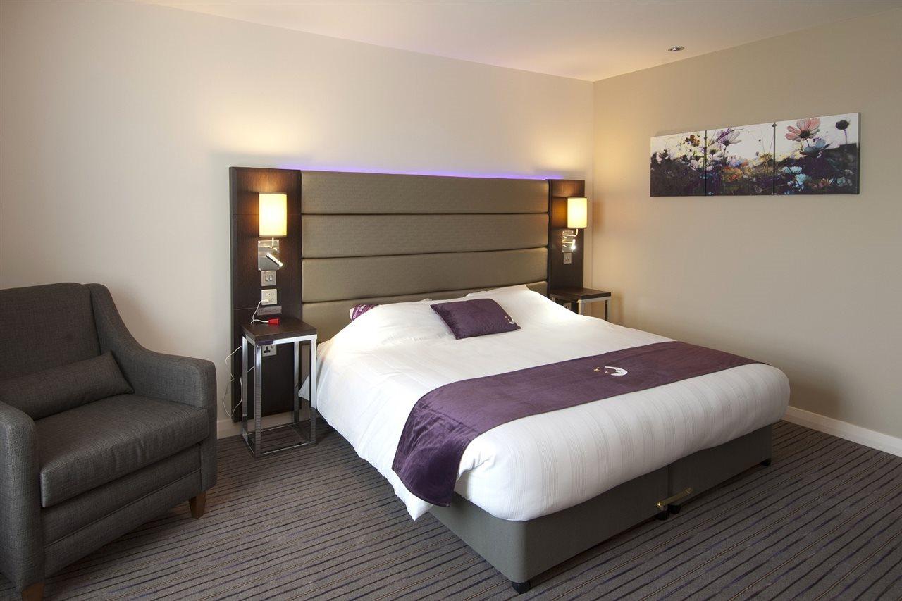 Premier Inn Bedford South Kempston Exterior foto